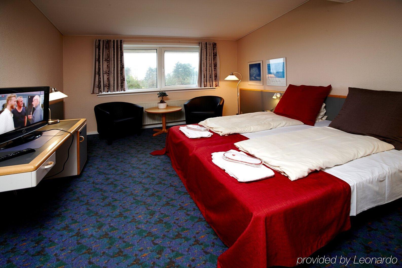 Hotel Vissenbjerg Storkro Bagian luar foto