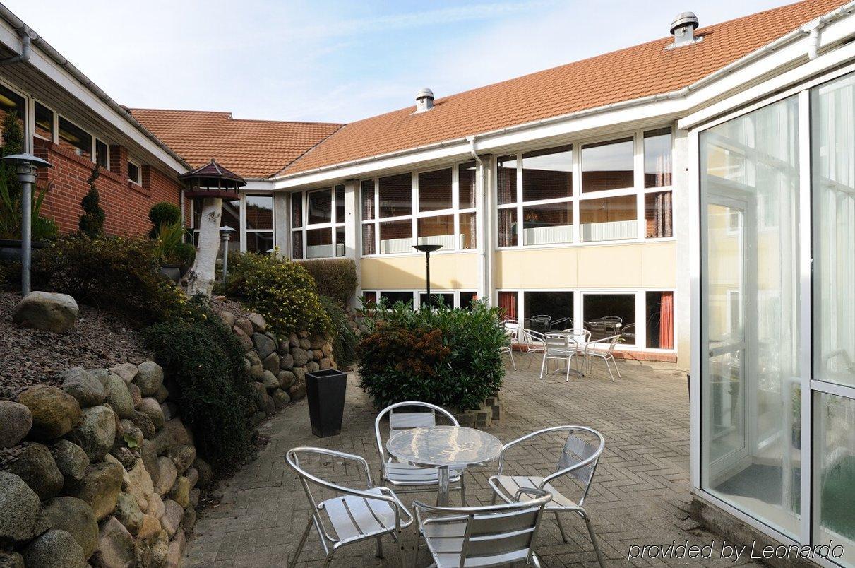 Hotel Vissenbjerg Storkro Bagian luar foto